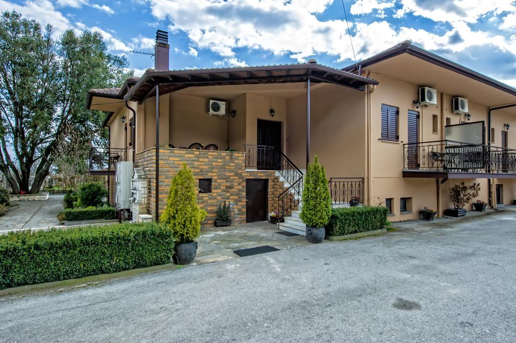 Ξενώνας Γούσιας Ioannina Exterior photo